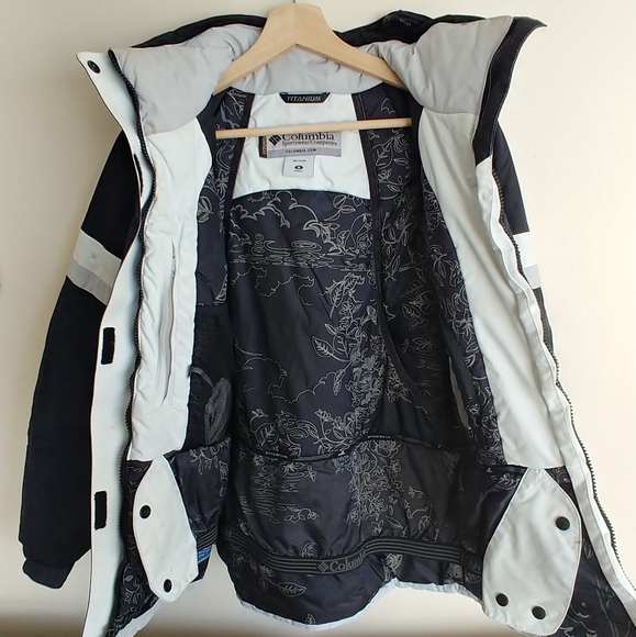 Columbia Omni Tech Womens Ski Jacket - Picture 3 of 11